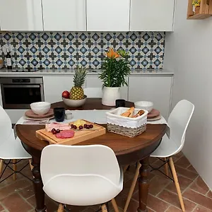 Stylish Townhouse With Gallery In The Heart Of Tavira For Two Tavira