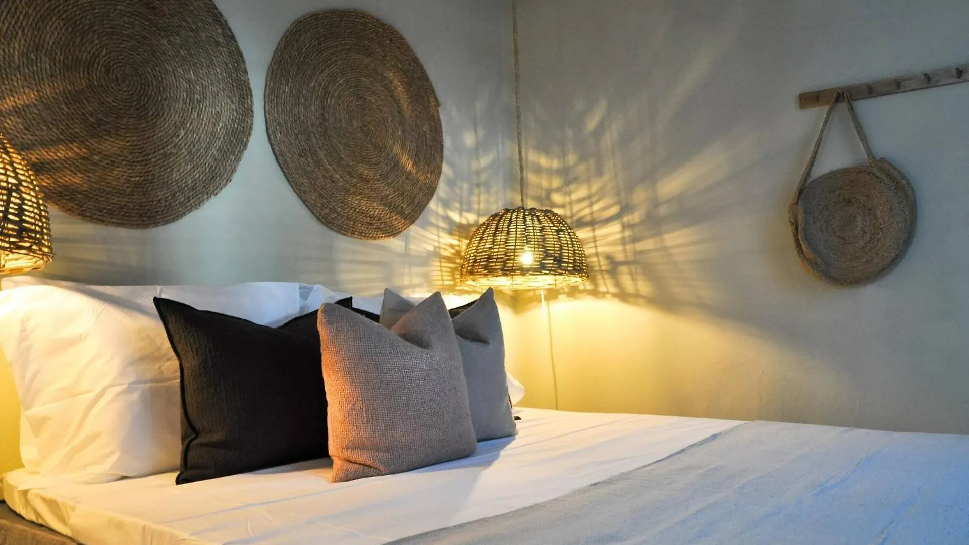Casa Salinas, Elegant Flat W Patio In Taviras Historical Centre Apartment  Tavira