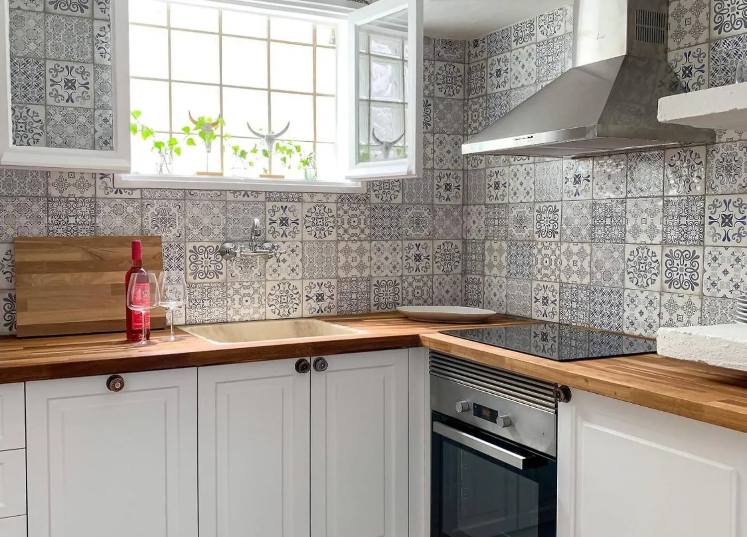 Casa Salinas, Elegant Flat W Patio In Taviras Historical Centre Apartment  Tavira